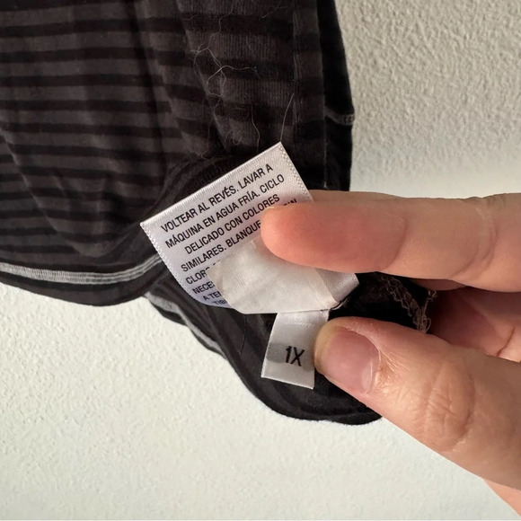 Jeweled Dancing Skeleton Striped Halloween Top Festive Cozy 1X - Picture 7 of 11